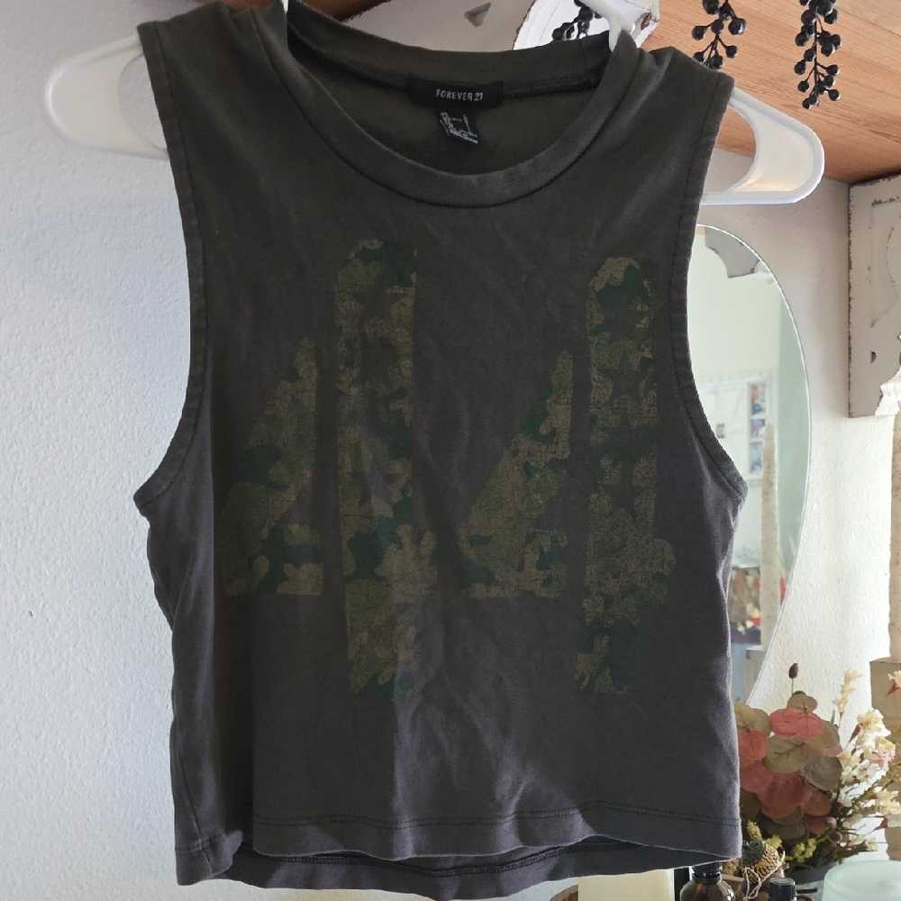 Forever 21 Charcoal Graphic Crop Top